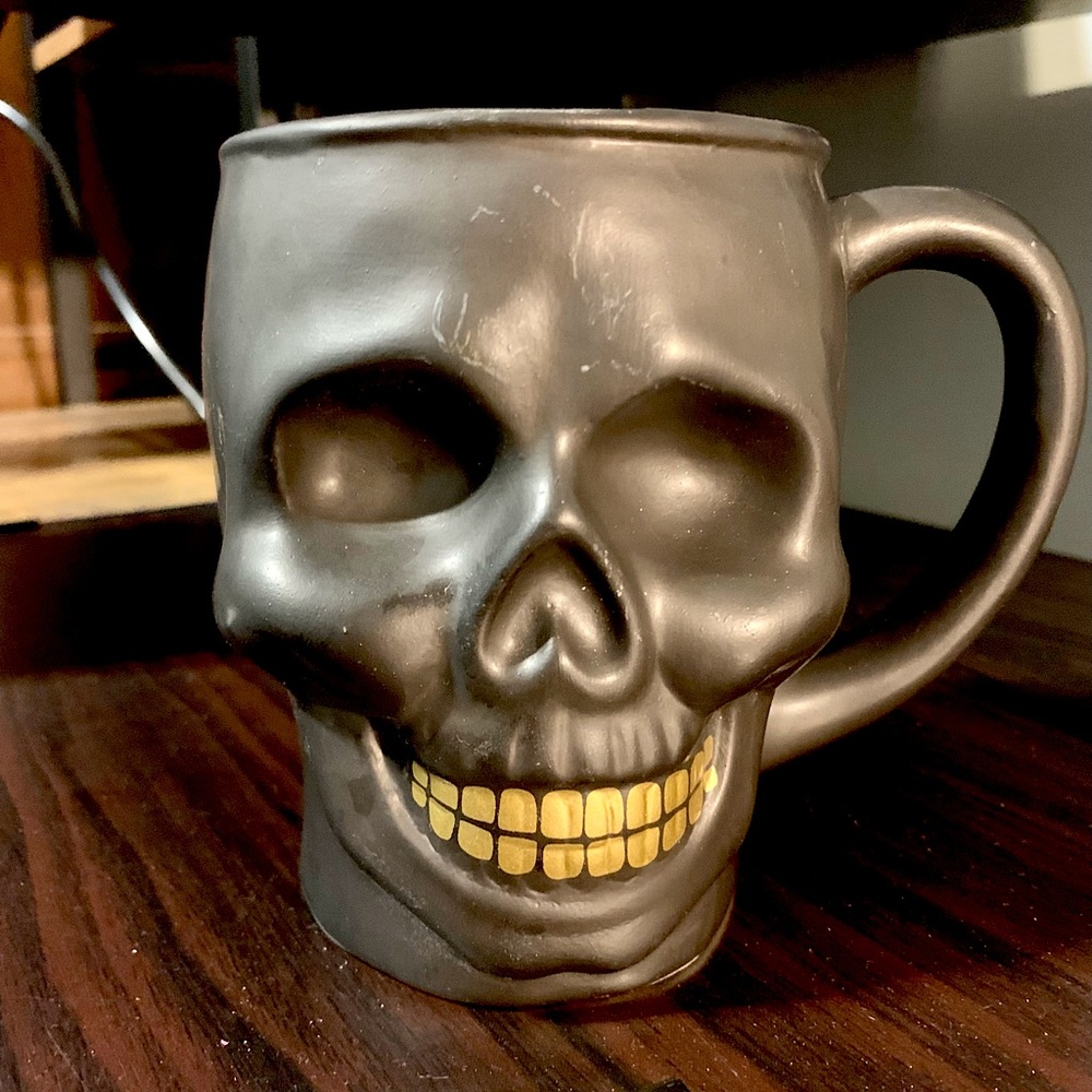 Black and Gold Skull Mug